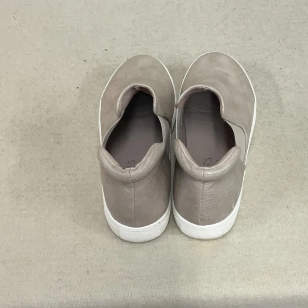 EUC Woman’s coconuts by Matisse ankle booties